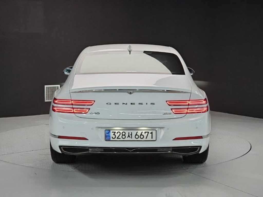 Genesis G80 - Vista 4