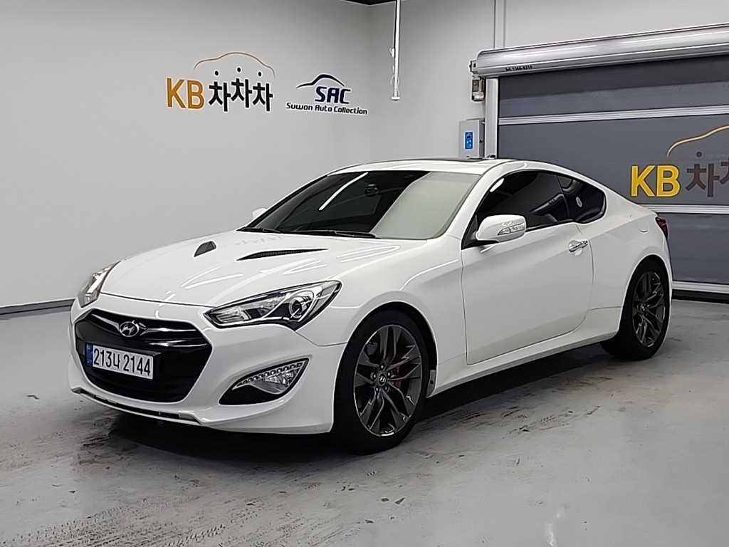 HYUNDAI Genesis - Vista 2