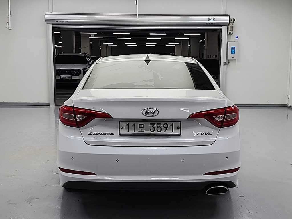 HYUNDAI Sonata - Vista 3