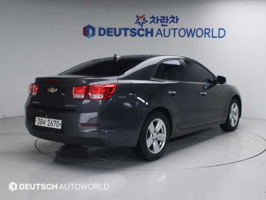 Chevrolet Malibu - Vista 2