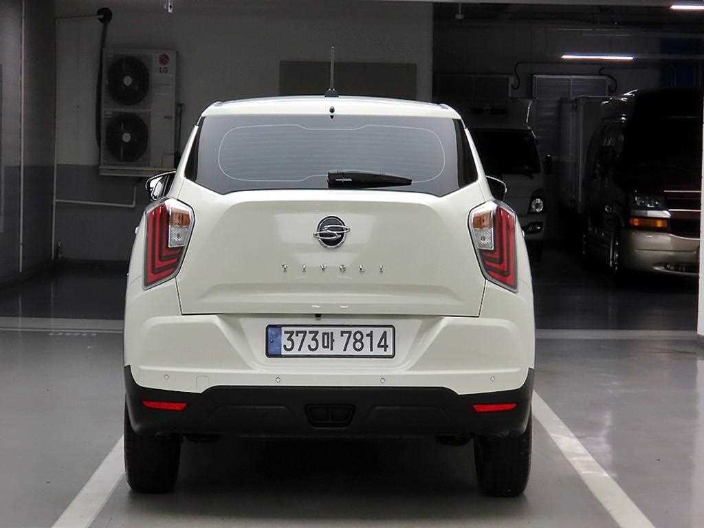 Ssangyong Tivoli - Vista 3