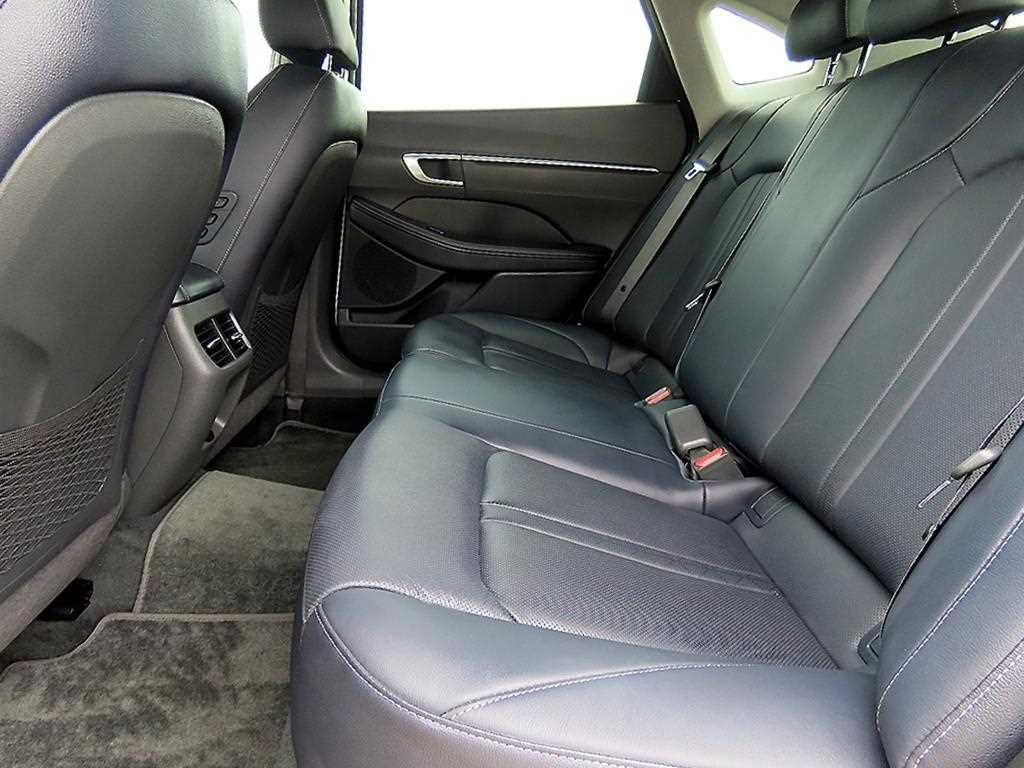 HYUNDAI Sonata - Vista 6