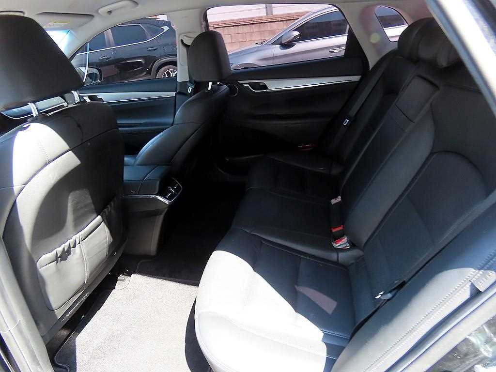 HYUNDAI Grandeur - Vista 6