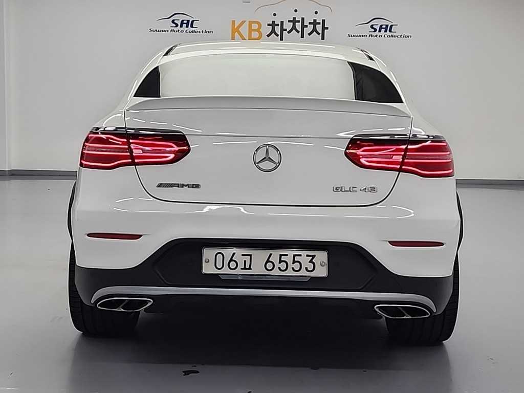 Mercedes Benz GLC Class - Vista 3