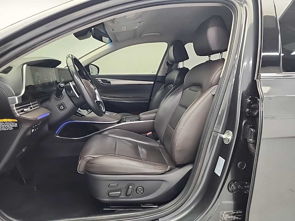 HYUNDAI Grandeur - Vista 11