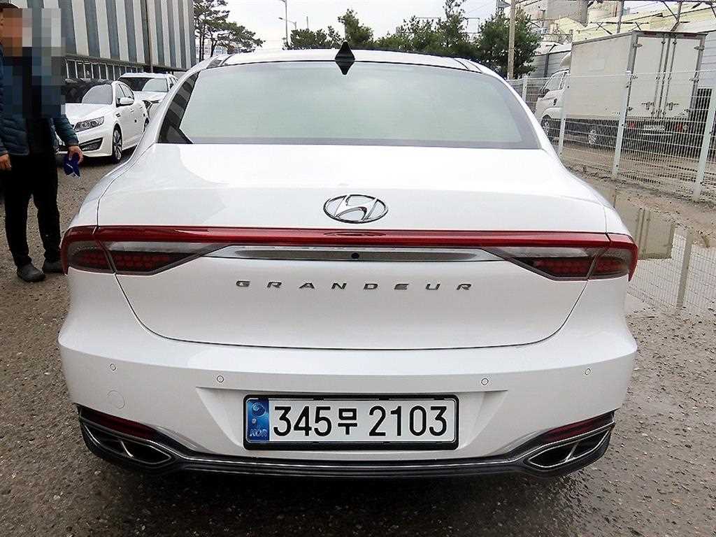 HYUNDAI Grandeur - Vista 4