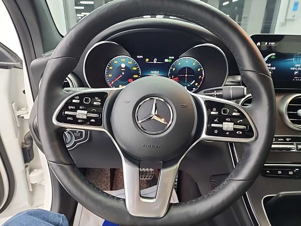 Mercedes Benz GLC Class - Vista 9