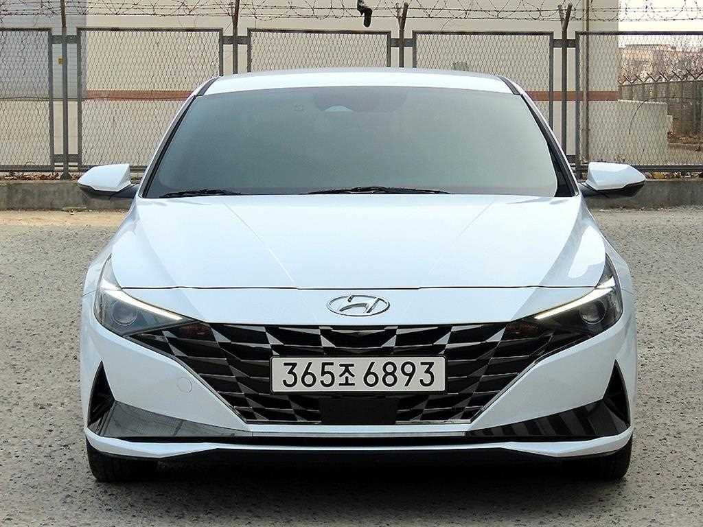 HYUNDAI Avante 2021 Blanco - Importación desde Corea - HF Imports Iquique - Foto 1