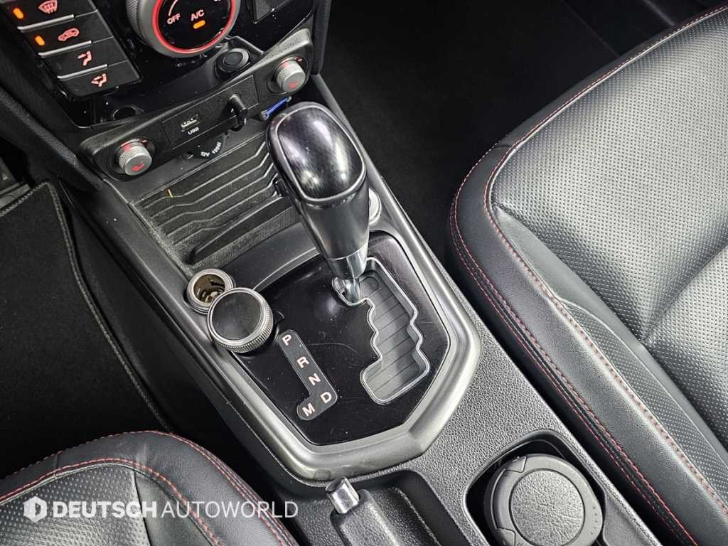 Ssangyong Tivoli - Vista 9