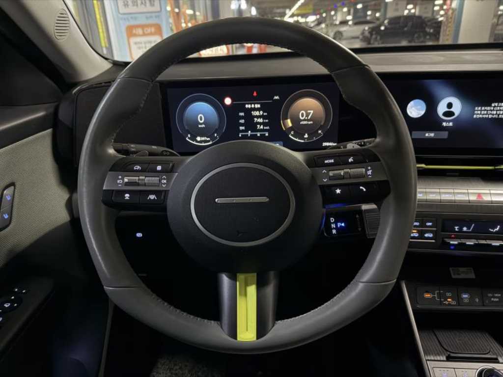 HYUNDAI Kona - Vista 8