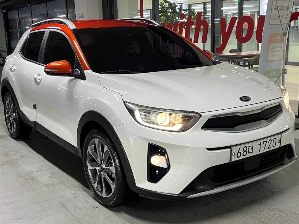 KIA Stonic 2018 Blanco - Importación desde Corea - HF Imports Iquique - Foto 1