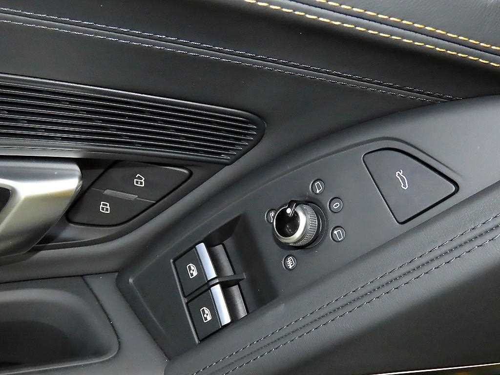 Audi R8 2022 Amarillo - Importación desde Corea - HF Imports Iquique - Foto 13