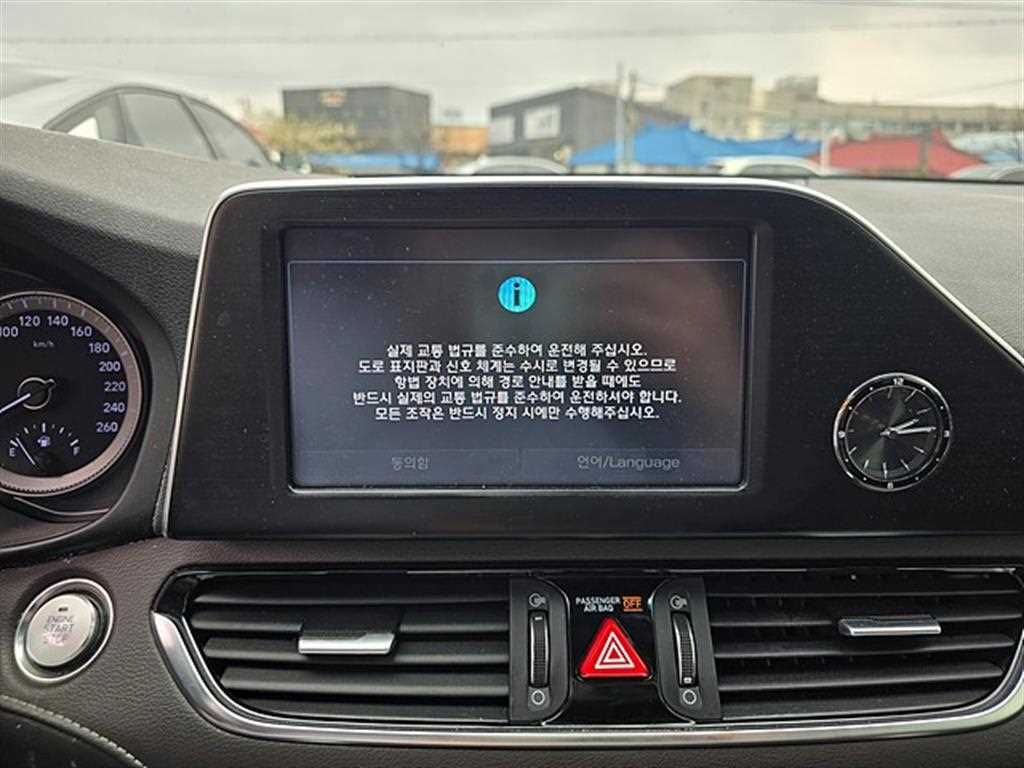 HYUNDAI Grandeur - Vista 10
