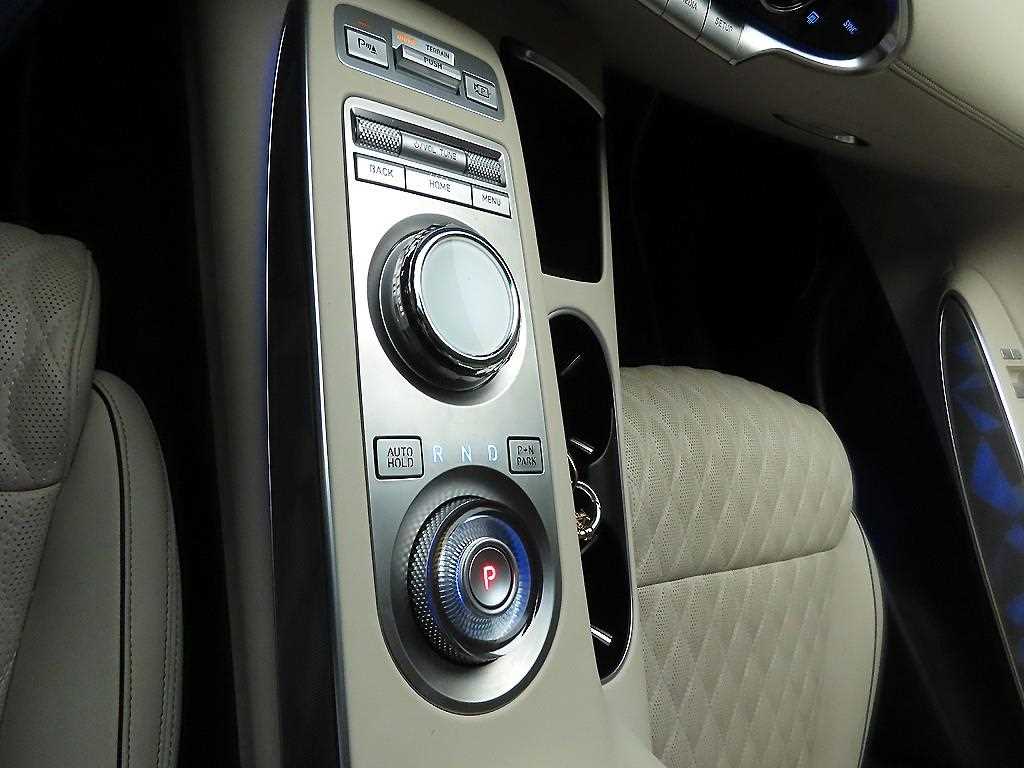 Genesis GV70 - Vista 10