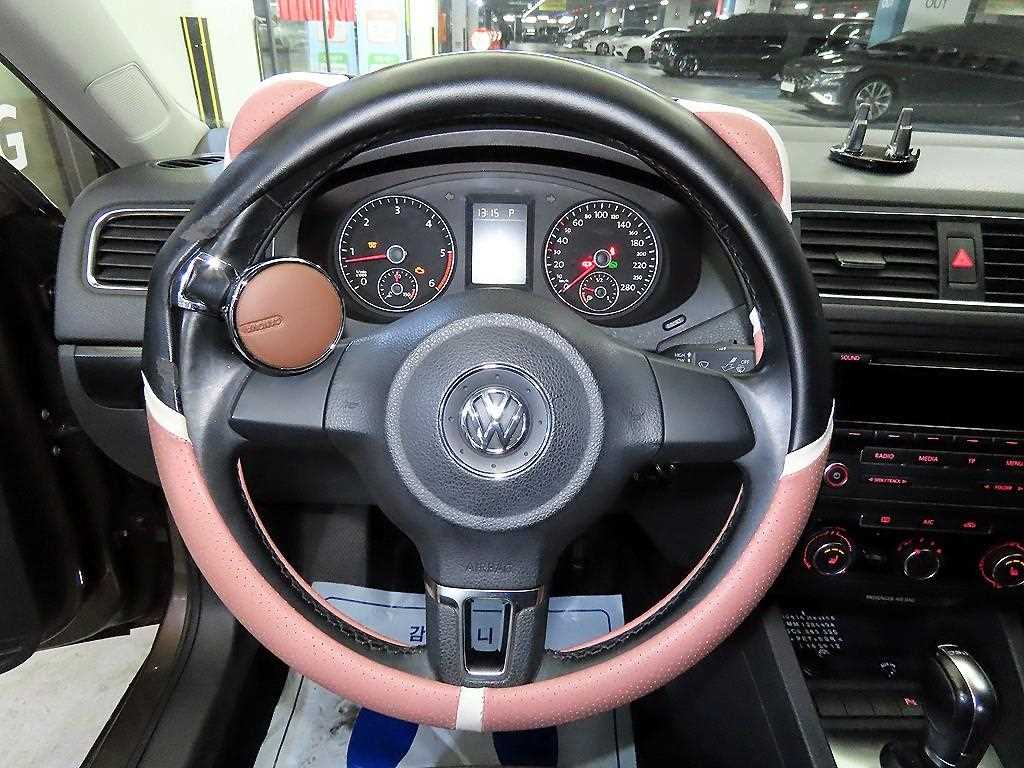 Volkswagen Jetta - Vista 8