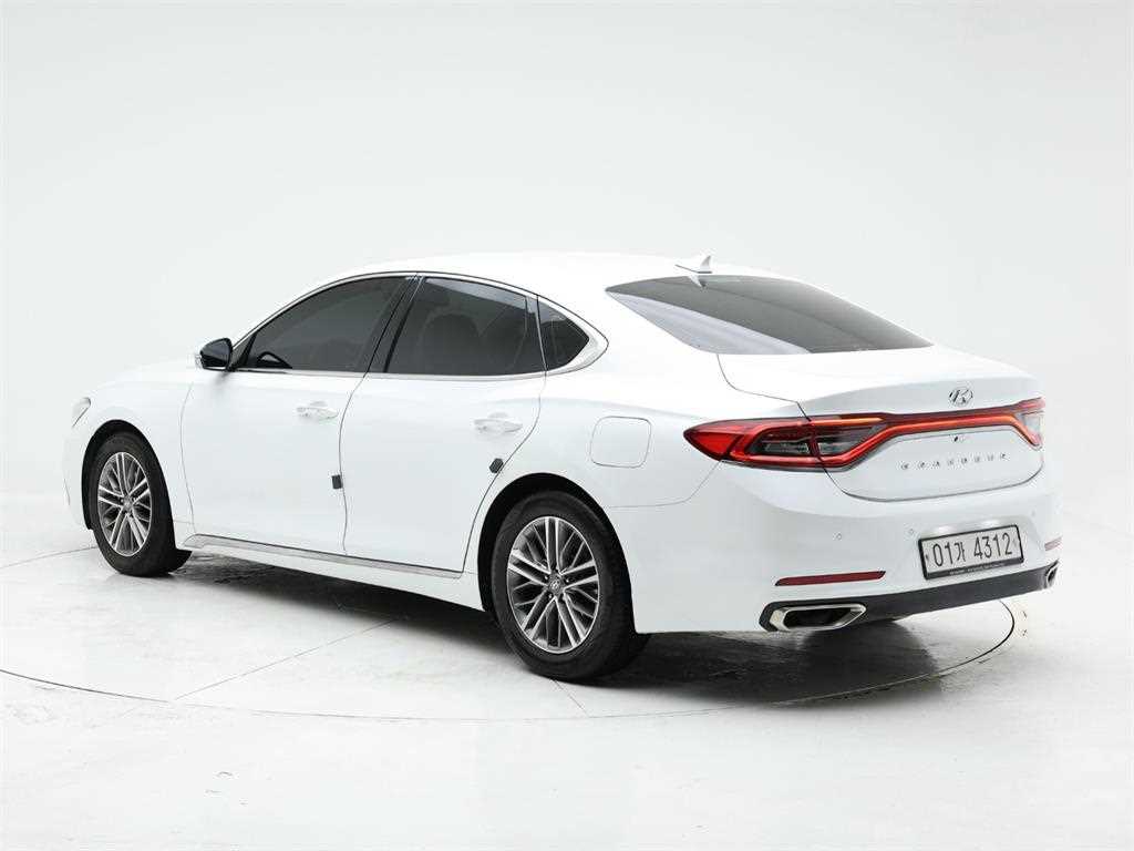 HYUNDAI Grandeur - Vista 4