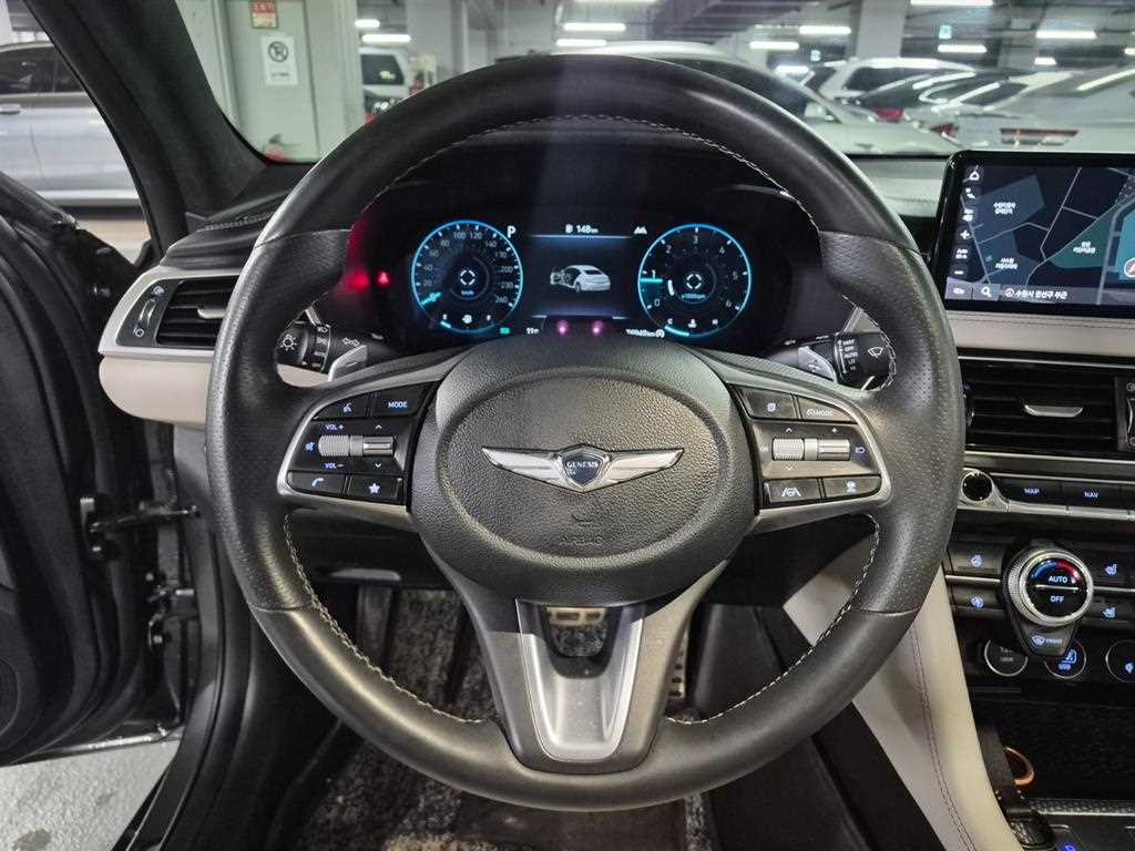 Genesis G70 - Vista 10