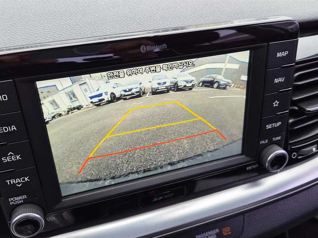 KIA Stonic 2018 Blanco - Importación desde Corea - HF Imports Iquique - Foto 18