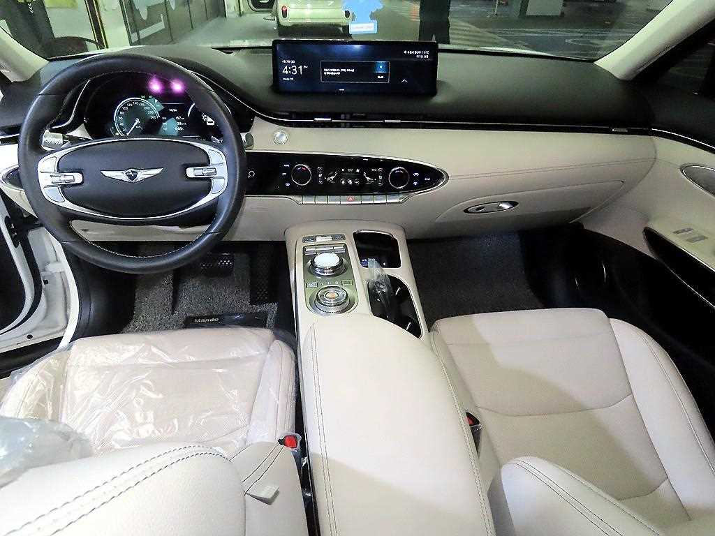 Genesis GV70 - Vista 10