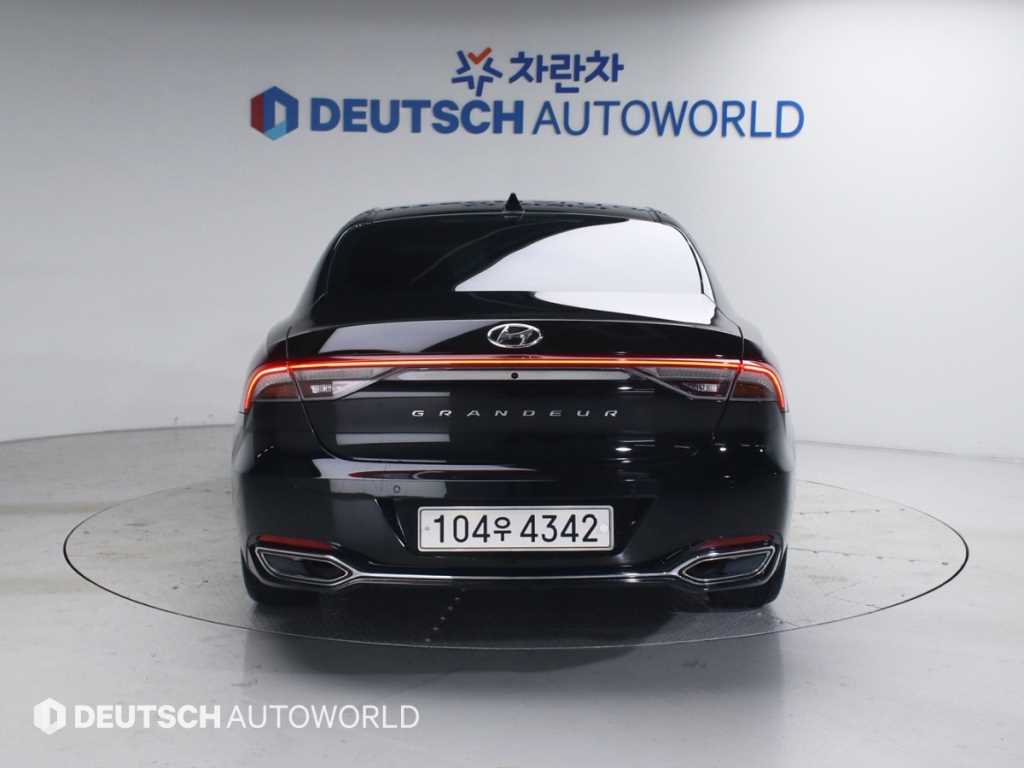 HYUNDAI Grandeur - Vista 4