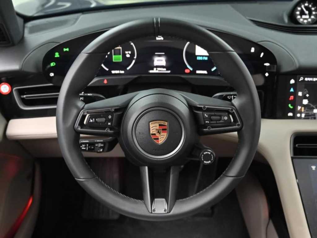 Porsche Taycan 2025 Negro - Importación desde Corea - HF Imports Iquique - Foto 13