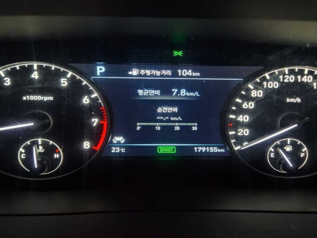 Genesis EQ900 - Vista 12