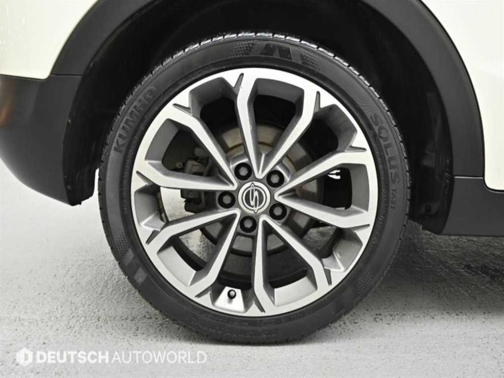 Ssangyong Tivoli - Vista 5