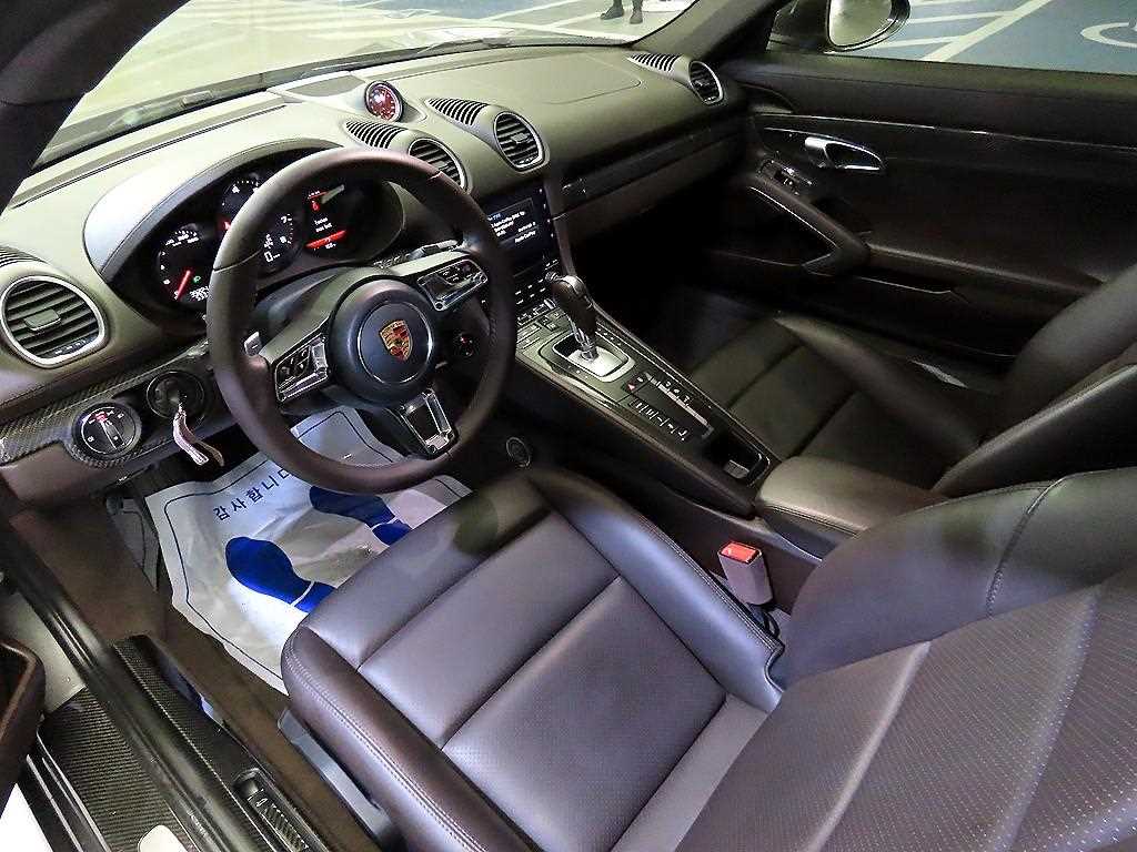 Porsche 718 - Vista 9