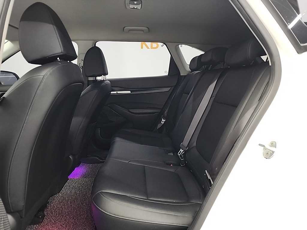 KIA Seltos - Vista 12