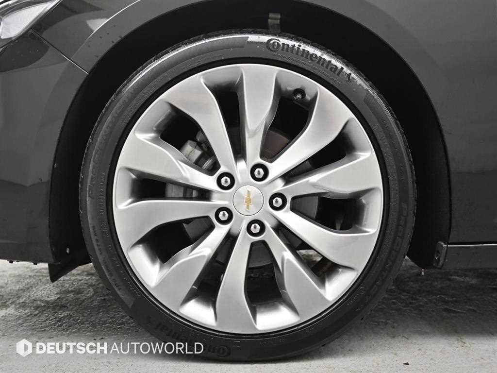 Chevrolet Malibu - Vista 5