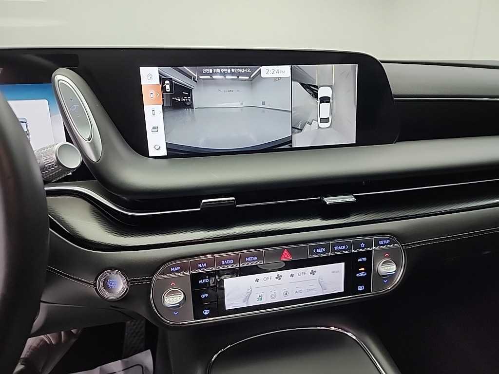 Genesis G90 - Vista 10