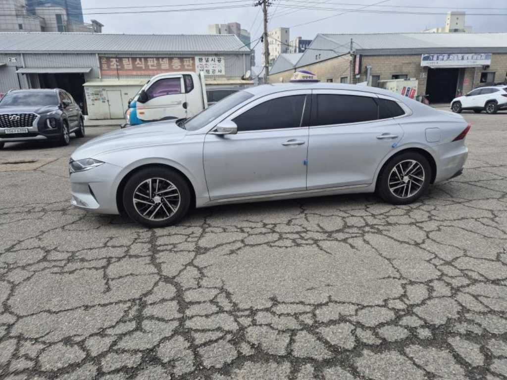 HYUNDAI Grandeur - Vista 2