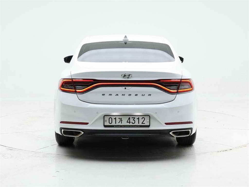 HYUNDAI Grandeur - Vista 5