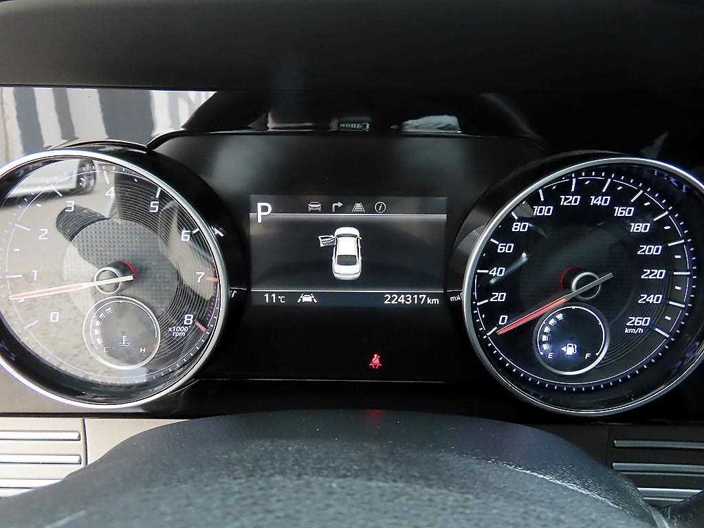 HYUNDAI Grandeur - Vista 9