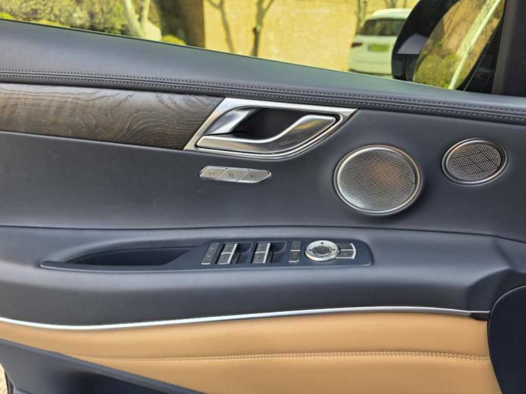 Genesis GV80 - Vista 11