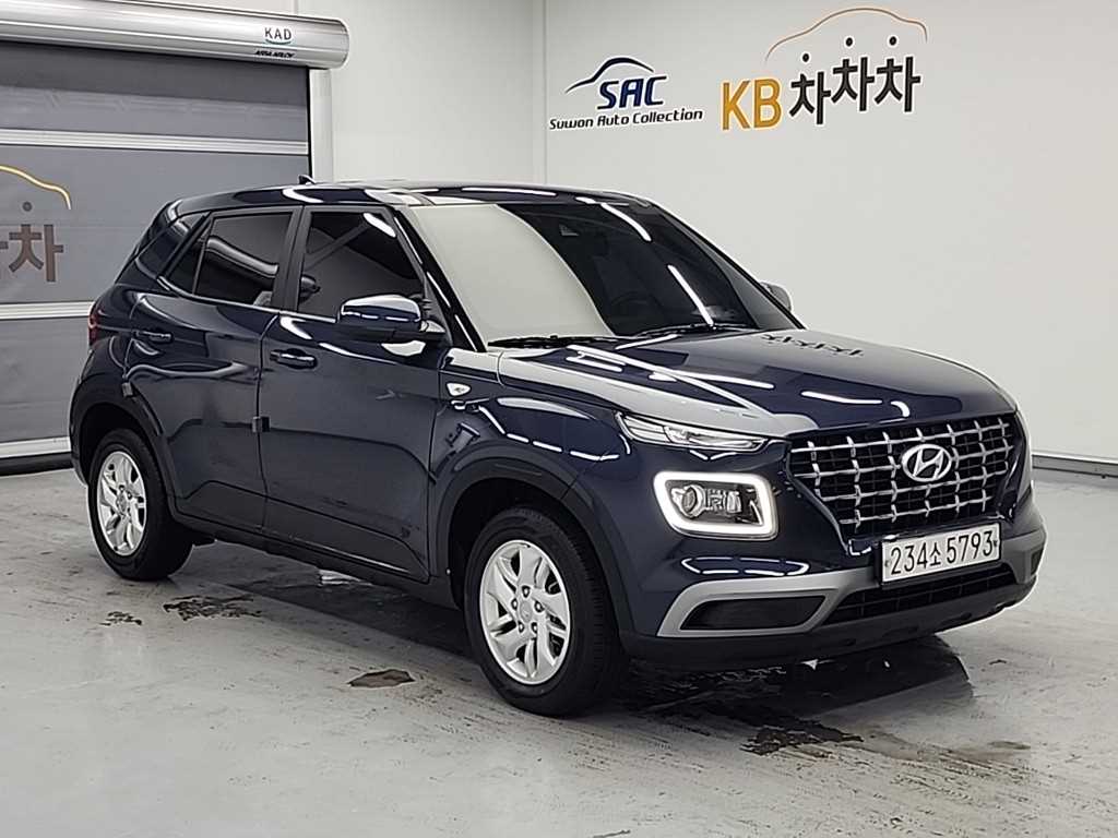 HYUNDAI Venue - Vista 4