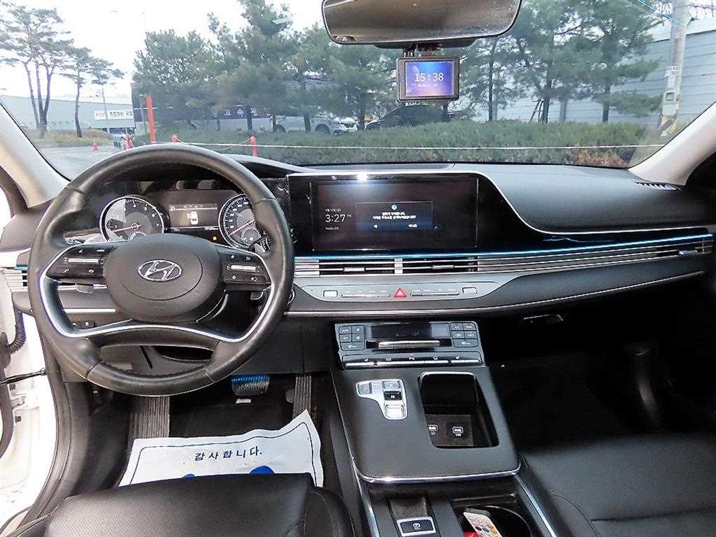 HYUNDAI Grandeur - Vista 7