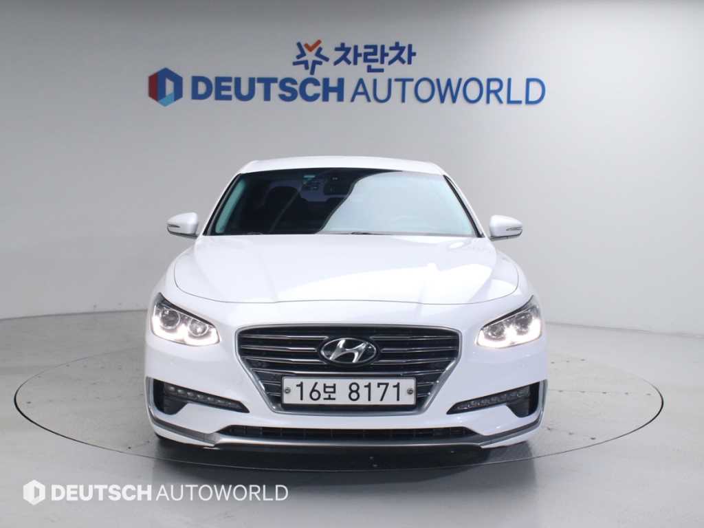 HYUNDAI Grandeur - Vista 3