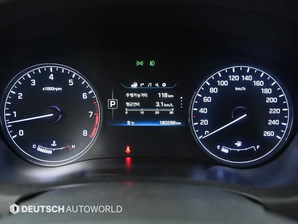 HYUNDAI Genesis - Vista 5