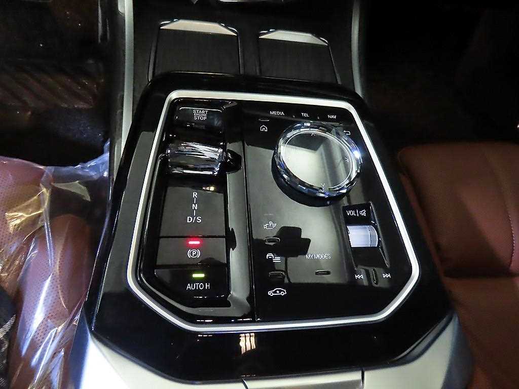 BMW 7 Series - Vista 12