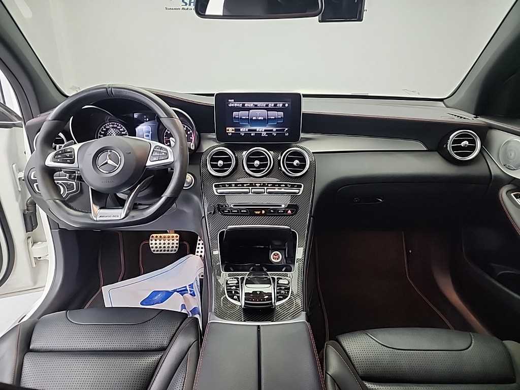 Mercedes Benz GLC Class - Vista 7
