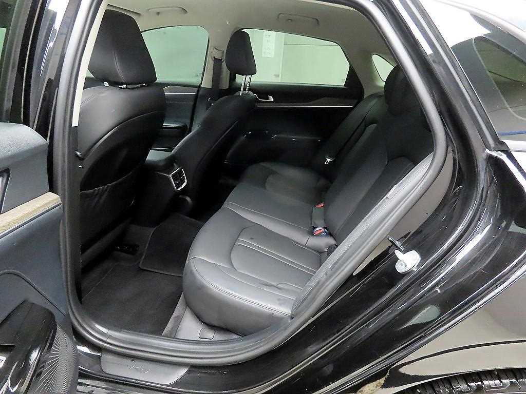 KIA K5 - Vista 6