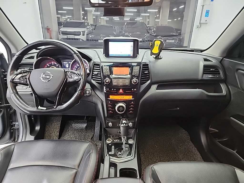 Ssangyong Tivoli - Vista 8