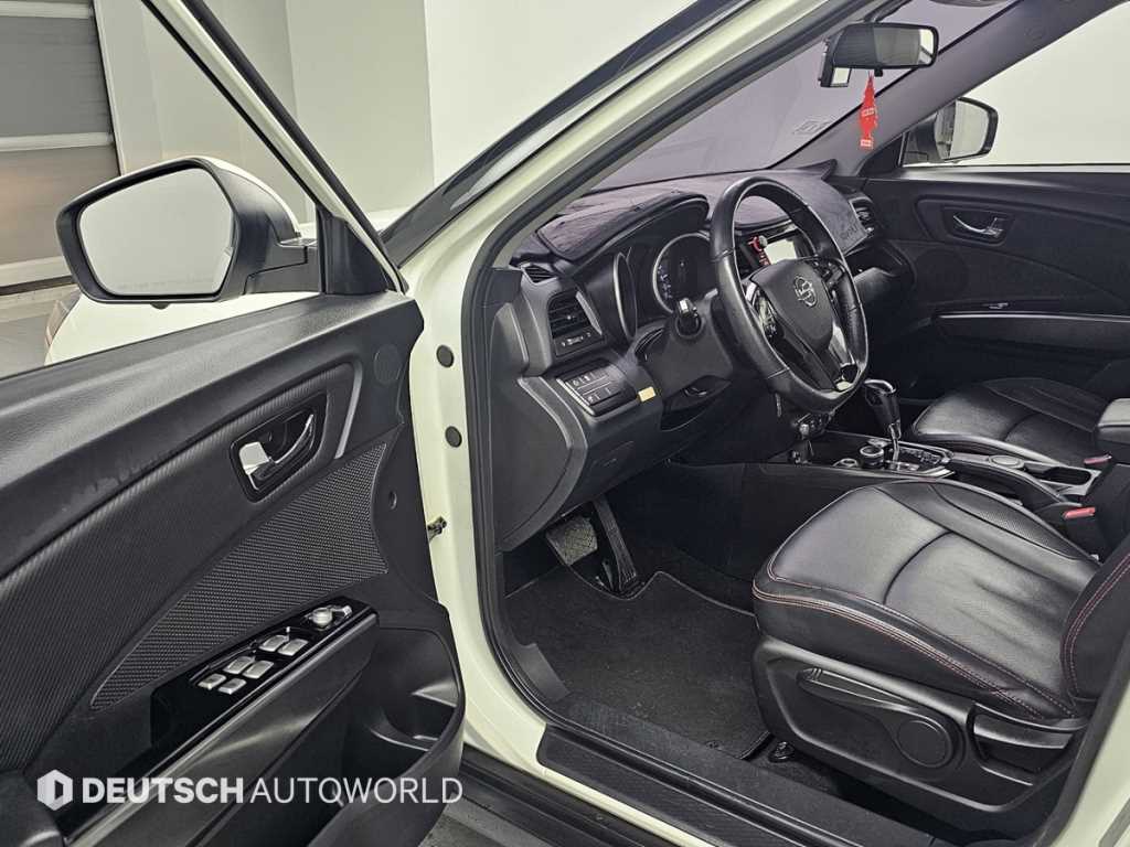 Ssangyong Tivoli - Vista 11