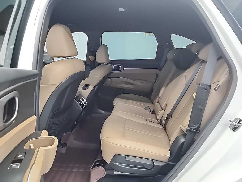 KIA Sorento - Vista 12