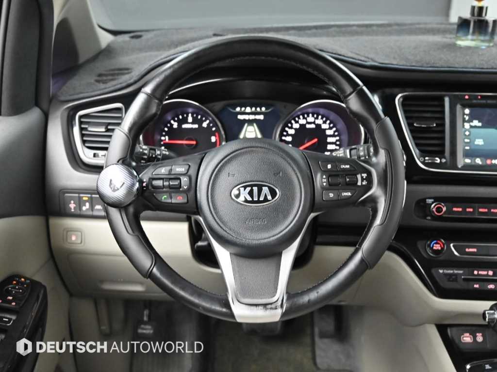 KIA Carnival 2016 Blanco - Importación desde Corea - HF Imports Iquique - Foto 13