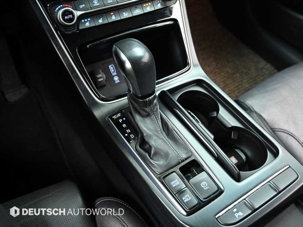 HYUNDAI Grandeur - Vista 9