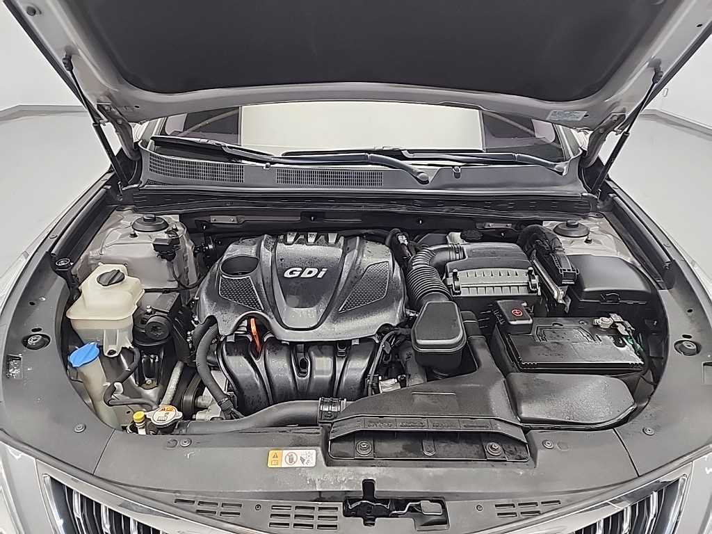 HYUNDAI Grandeur - Vista 5