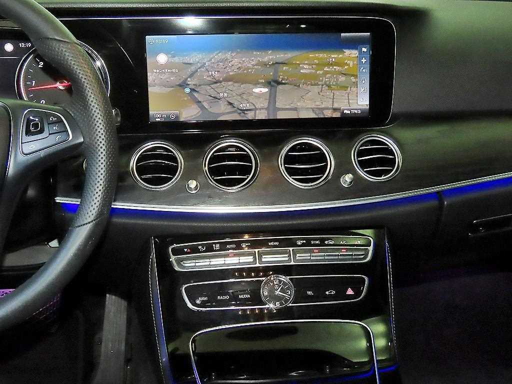 Mercedes Benz E class - Vista 11