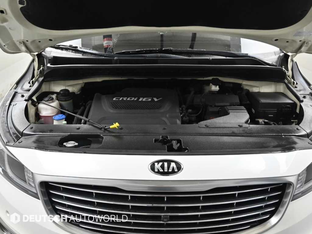 KIA Carnival - Vista 6